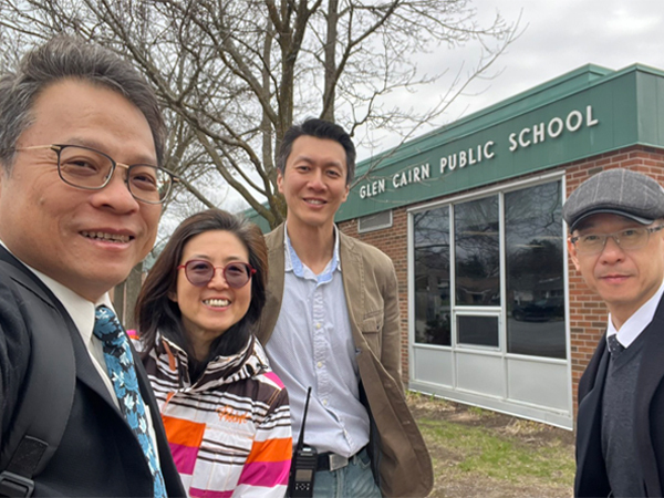 國立屏東大學校長陳永森（左一）與國際事務長陳皇州（右一）訪問Glen Cairn Public School，獲副校長John Saschenrecker（左三）表達與教育部國外教育見實習計畫深化合作之意願圖片